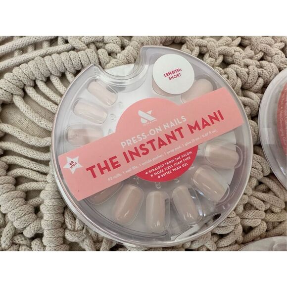 Olive & June The Instant Mani 3 Pack of Press on Nails New - Picture 4 of 5